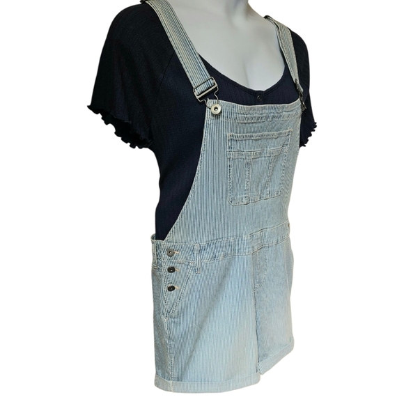 TORRID  ShortTall Vintage Railroad Stripe Overall Shorts With Free Top Size 18 - Picture 3 of 16
